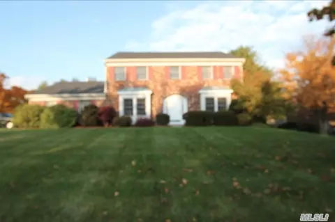 36 Timber Ridge Dr, Commack, NY 11725 photo 1