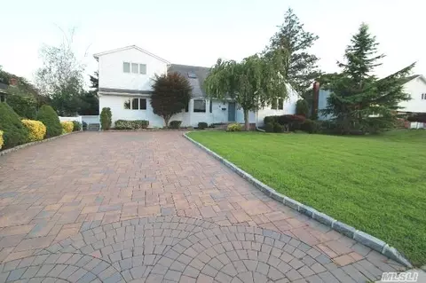 14 Pickwick Dr, Commack, NY 11725 photo 1
