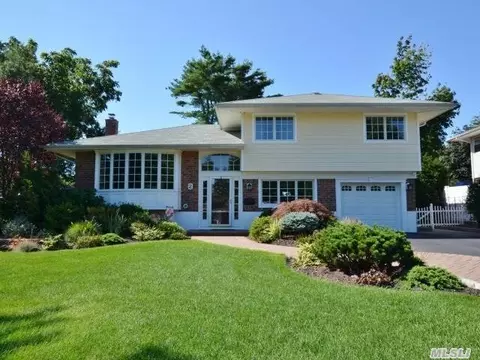 2 Dean Ct, Commack, NY 11725 photo 1