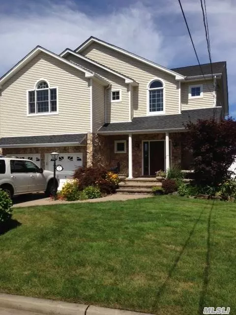 7 Milne Pl, Plainview, NY 11803 photo 1