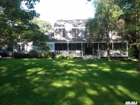 5 Thomas Dr, Wading River, NY 11792 photo 1
