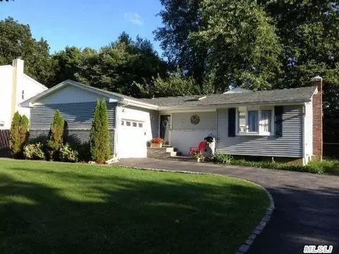 34 Havemeyer Ln, Commack, NY 11725 photo 1