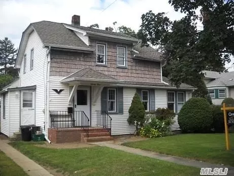 94 Gregory Ave, Merrick, NY 11566 photo 1