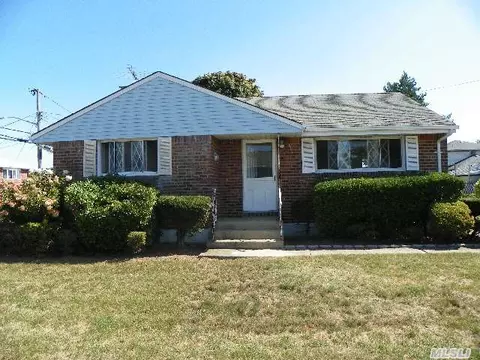 80 S 4th St, Bethpage, NY 11714 photo 1