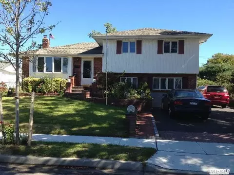 38 Stratford Rd, Plainview, NY 11803 photo 1