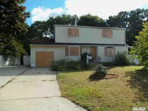 Undisclosed, Central Islip, NY 11722 photo 1