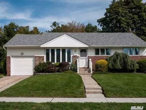 9 Rosewood Pl, Plainview, NY 11803 photo 1