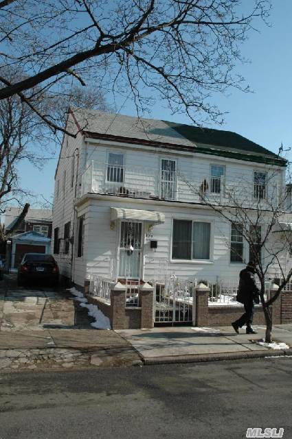873 E 38th St, Brooklyn, NY 11210 photo 1