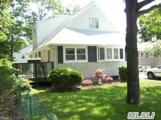 37 Dressel Dr, Mastic, NY 11950 photo 1