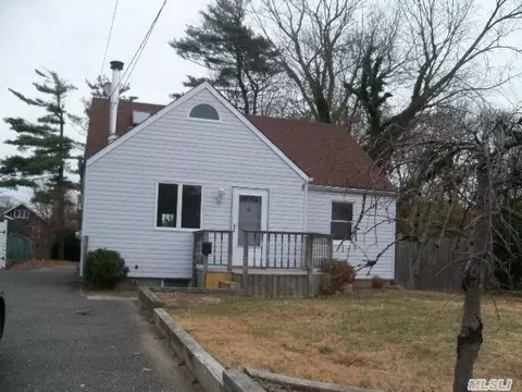 Undisclosed, Patchogue, NY 11772 photo 1