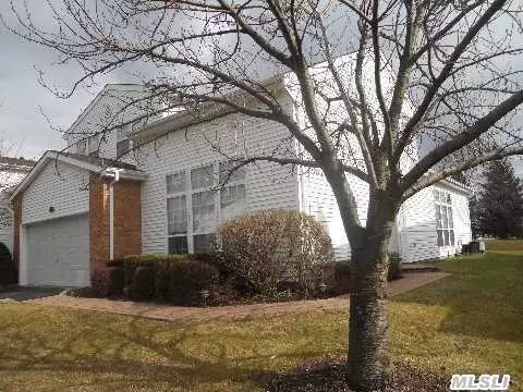 Undisclosed, Commack, NY 11725 photo 1