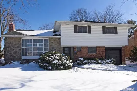 68 Debora Dr, Plainview, NY 11803 photo 1