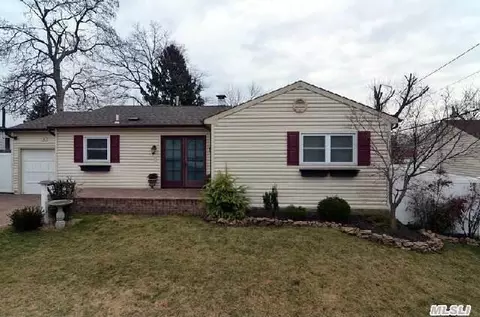 3 Sebree Pl, Plainview, NY 11803 photo 1