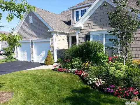 166 Jonathan Ln, Westhampton, NY 11977 photo 1