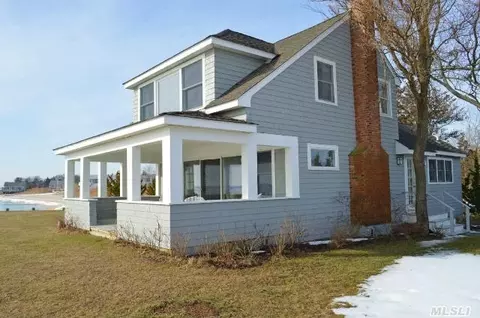 13 Cedar Ct, Laurel, NY 11948 photo 1