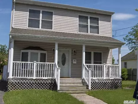 23 Case Ave, Patchogue, NY 11772 photo 1