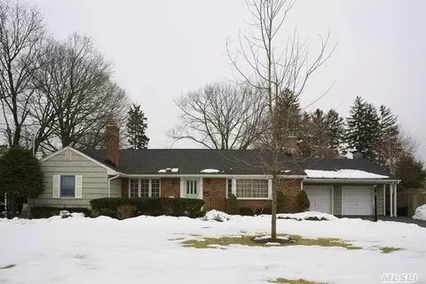 25 Maple Ave, Bethpage, NY 11714 photo 1