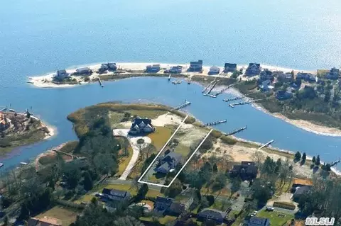 2670 Deep Hole Dr, Mattituck, NY 11952 photo 1