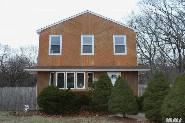 148 Meadowmere Ave, Mastic, NY 11950 photo 1