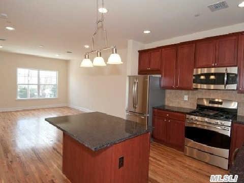 32 Barley Ln, Patchogue, NY 11772 photo 1