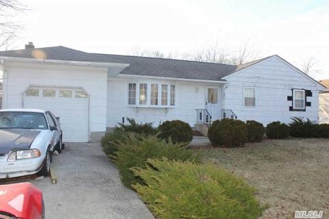 108 Stackyard Dr, Mastic Beach, NY 11951 photo 1