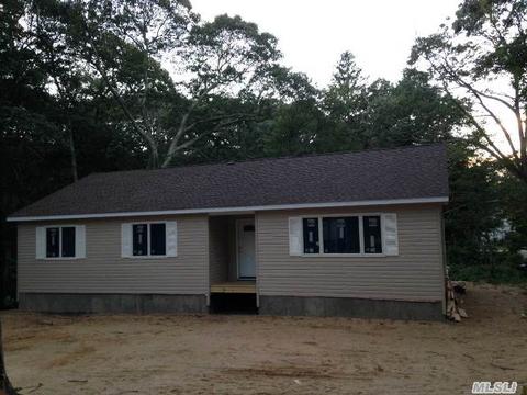 147 Maple Ave, Flanders, NY 11901 photo 1