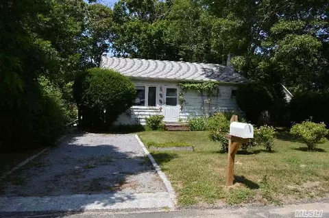 24 Hampton Rd, Hampton Bays, NY 11946 photo 1