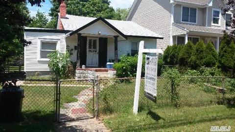 883 Steele Blvd, Baldwin, NY 11510 photo 1