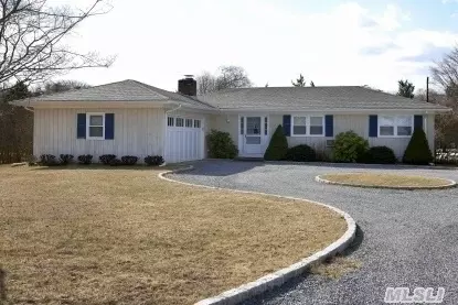 9 Bayview Dr, Westhampton, NY 11977 photo 1