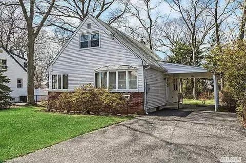 152 Frederick Ave, Babylon, NY 11702 photo 1