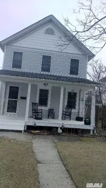 135 Maple Ave, Patchogue, NY 11772 photo 1