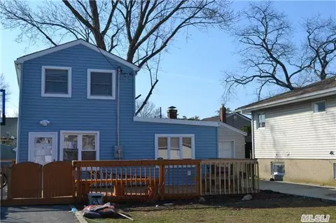 834 Jefferson St, Baldwin, NY 11510 photo 1
