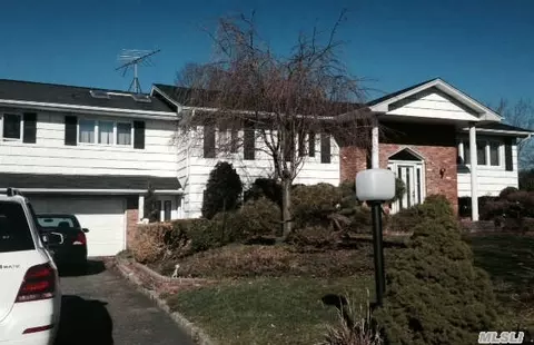 10 Peppermint Rd, Commack, NY 11725 photo 1