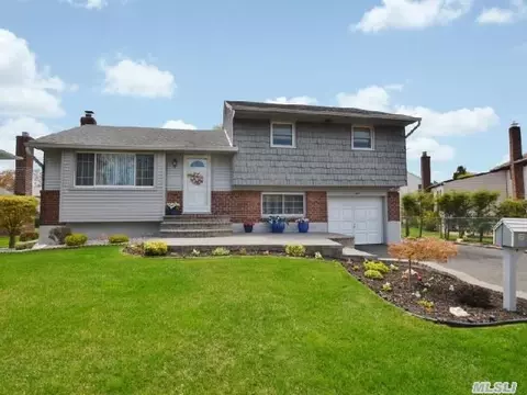 4 Sherman Ave, Plainview, NY 11803 photo 1