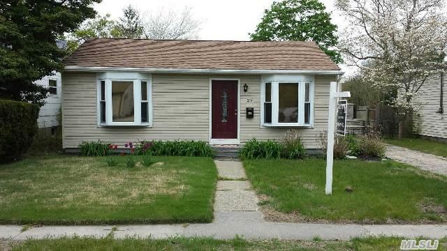 29 N Prospect Ave, Patchogue, NY 11772 photo 1