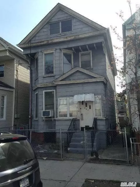 387 Pine St, Brooklyn, NY 11208 photo 1