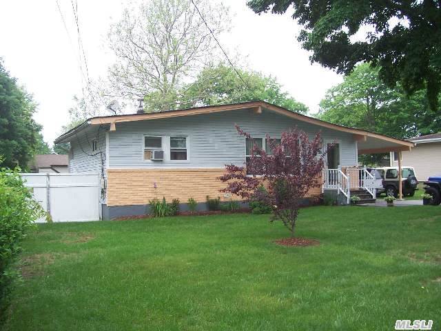 25 Orange St, Central Islip, NY 11722 photo 1