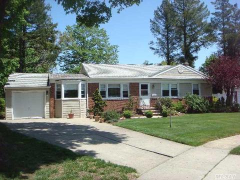 209 Gardner Ave, Jericho, NY 11753 photo 1