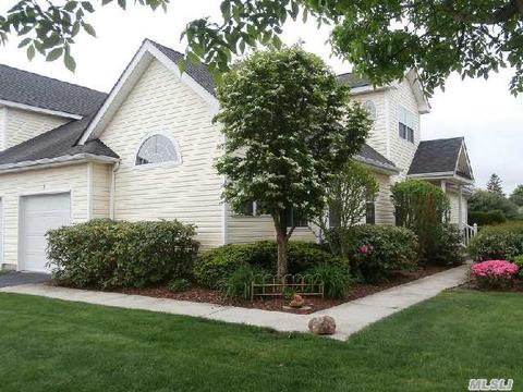 7 Lakeview Ct, Riverhead, NY 11901 photo 1