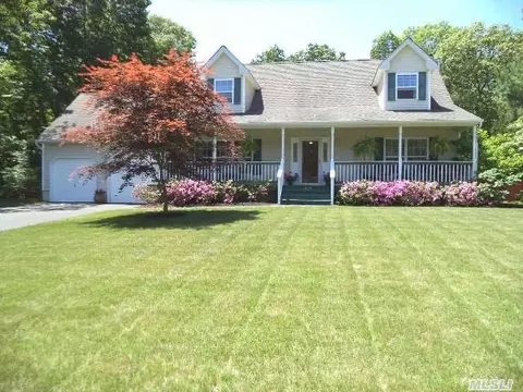 263 Rabbit Run, Riverhead, NY 11901 photo 1