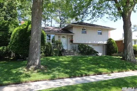 14 Spector Ln, Plainview, NY 11803 photo 1