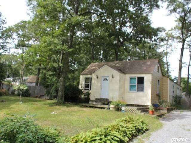 49 Dover Ave, Mastic, NY 11950 photo 1