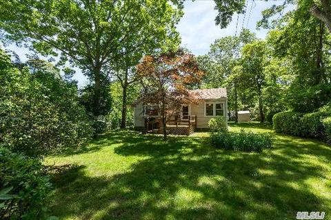 255 4th St, Laurel, NY 11948 photo 1