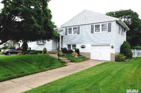 12 Eleanor Rd, Plainview, NY 11803 photo 1