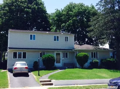 27 Steven St, Plainview, NY 11803 photo 1