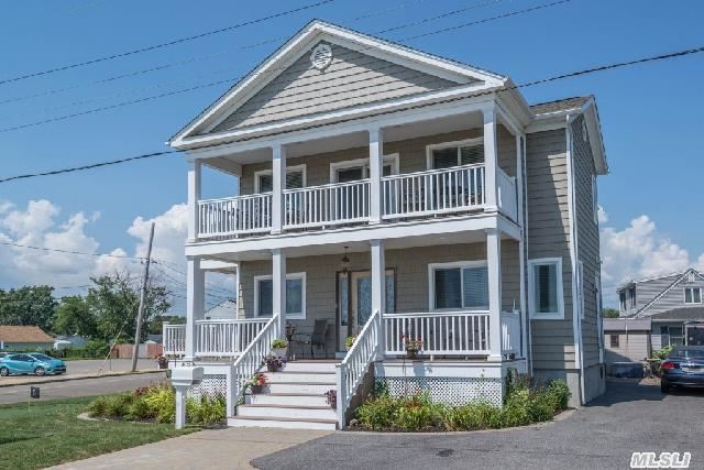 41 Smith St, Patchogue, NY 11772 photo 1