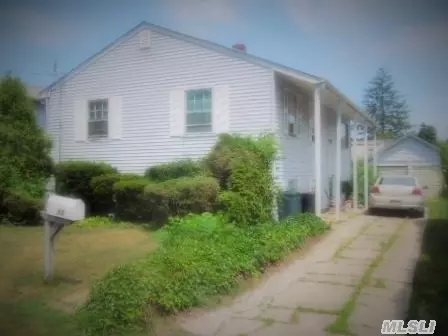 11 Independence Ave, Babylon, NY 11702 photo 1