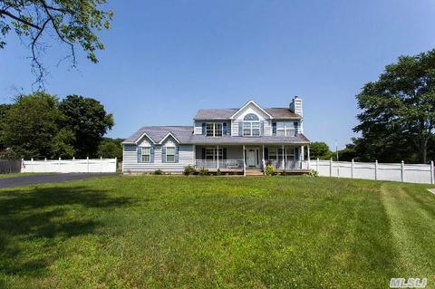 10 Gatz Rd, Riverhead, NY 11901 photo 1