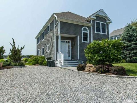 20 Corwin Ln, Hampton Bays, NY 11946 photo 1