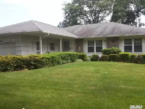 412 S Marginal Rd, Jericho, NY 11753 photo 1